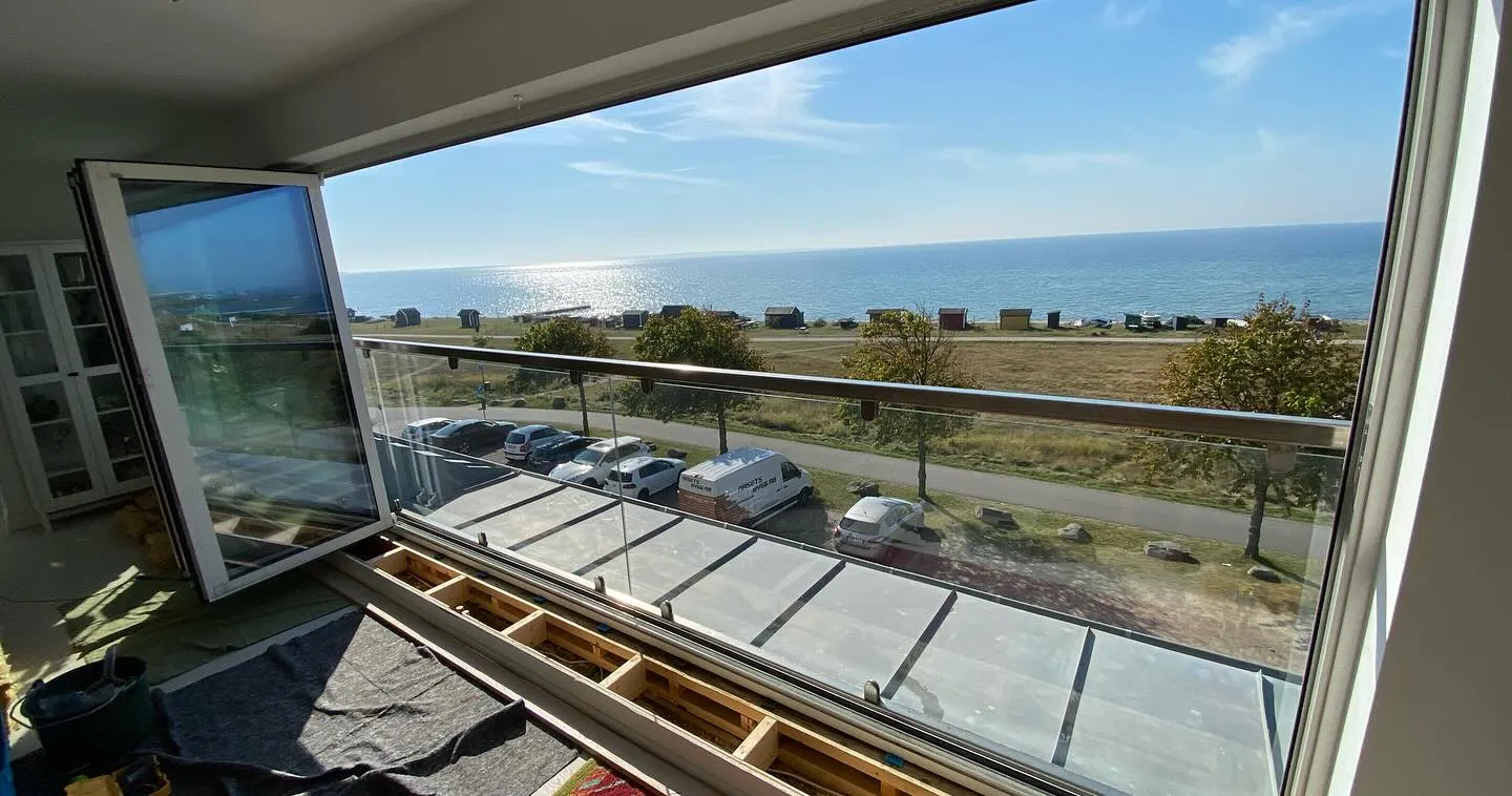 Panoramafönster med havsutsikt efter byte